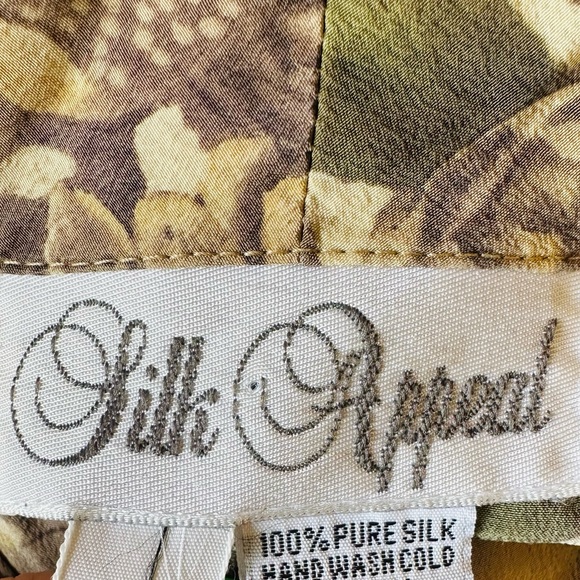 Vintage Silk Appeal 100% silk floral blouse top button down shirt - Picture 9 of 9